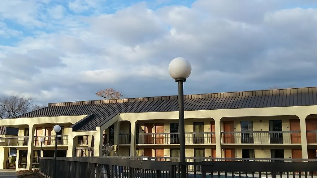 Days Inn By Wyndham Norfolk Airport Motel