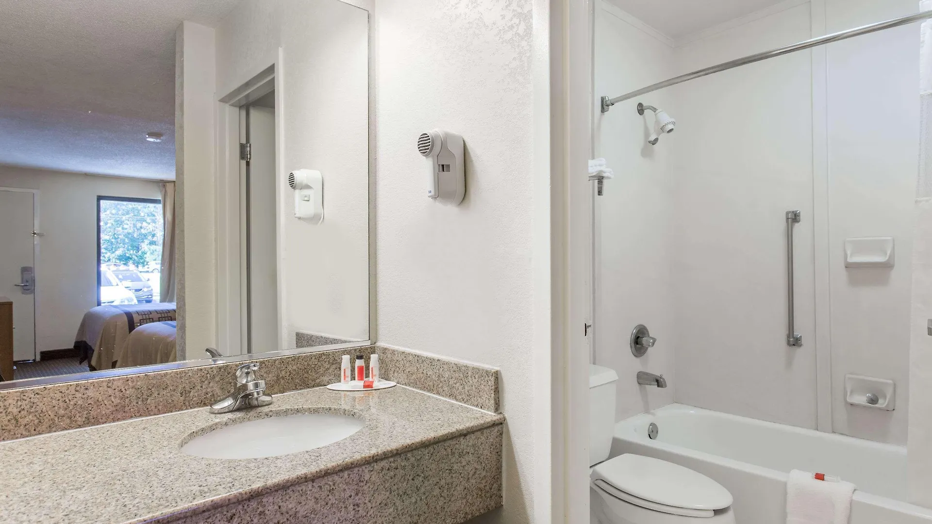 Days Inn By Wyndham Norfolk Airport Motel