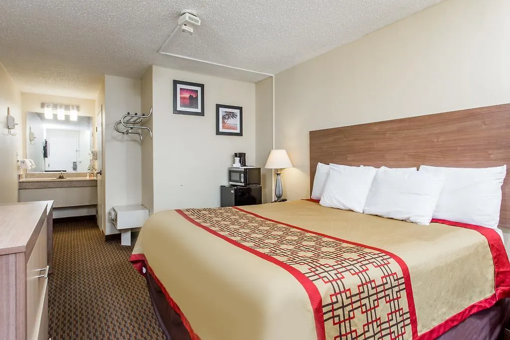 Days Inn By Wyndham Norfolk Airport